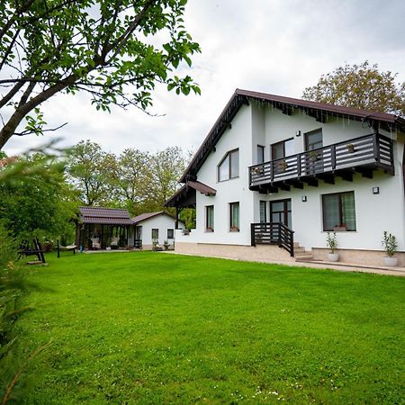Viila To Villa Bertea Kültér fotó