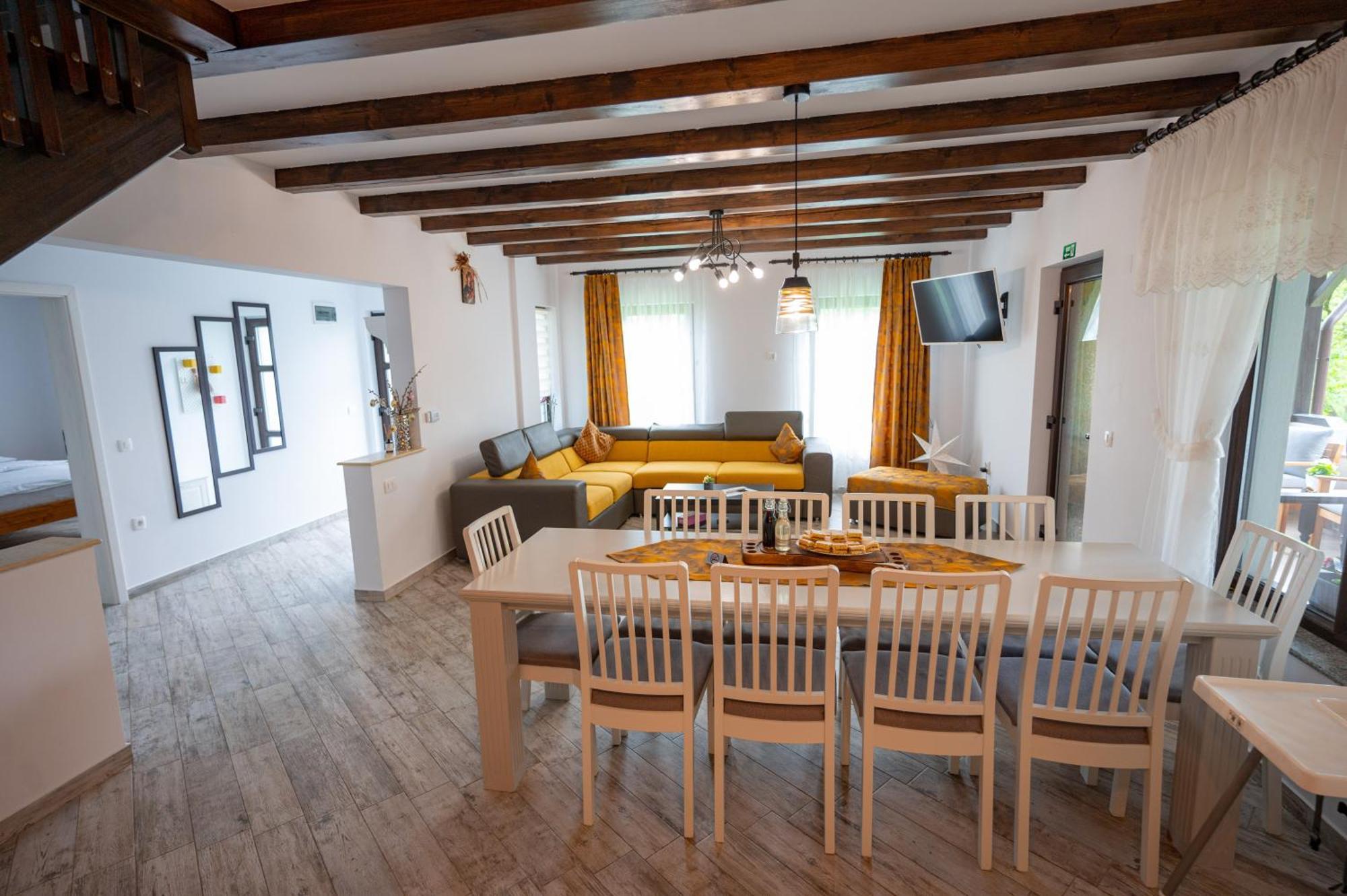 Viila To Villa Bertea Kültér fotó